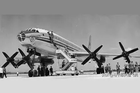 俄罗斯航空工业：图波列夫同志，这跨洋专机怎么有点震耳朵？图片