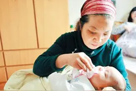 “为什么姥姥把我带大，却要我多孝顺奶奶？”爸爸的回答让人深思图片