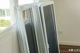 家里纱窗脏了不用愁，教你用一个口罩，不拆不卸，3分钟干净如新图片