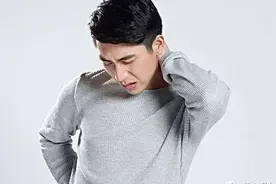 一扭脖子就咔咔响？要小心了！经常按摩的人，需要注意啥？图片
