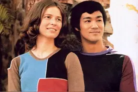 李小龙家人近照曝光，女儿气质好外孙女颜值高，已定居国外多年图片