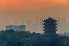 李白不服崔颢《黄鹤楼》，写下一首诗，也成了千古名作！图片