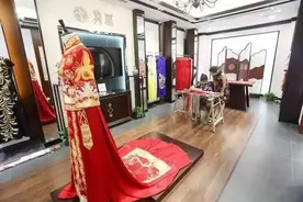 龙凤旗袍手工制作技艺，永不消失的上海腔调图片