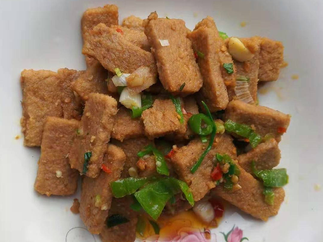 隐藏在《今生有你》里的这道美味，听说很多人当垃圾直接扔了？