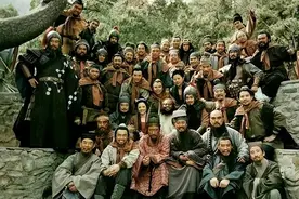 吴用自尽前才突然明白，梁山真正老大，不是宋江，不是卢俊义图片