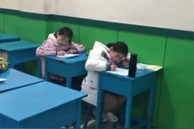 山东一小学老师“火了”，自己学生是亲妹妹，五官精致，乖巧可爱图片
