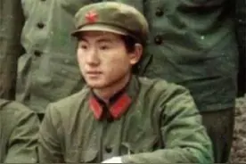 1985年，一张照片震慑世人，他孤身毙敌18人，眼神带杀气不是传说图片