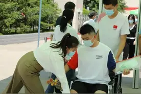 【直击高考】渭南市临渭考区首日顺利平安（组图）图片