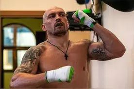 拳王乌西克二番战体重预计225磅，预测将于9回合击倒约书亚图片