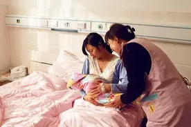 三种坐月子方式日趋流行，各有什么优缺点，该怎么选择要清楚图片