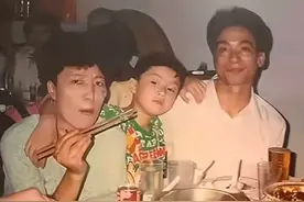 “乔任梁，高采萍很想你”图片