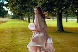 讲真！平胸穿衣才是真高级图片