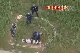 「奋斗者·正青春」宋寅：救人于危难的“最帅女机长”图片