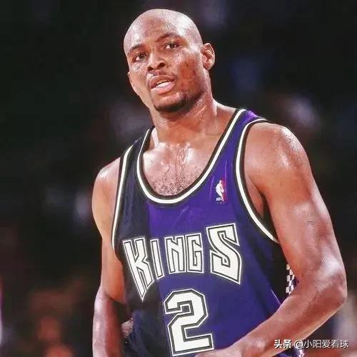 第六位.米奇61里奇蒙德(1991-1998年)效力了517场,场均23.3分 4.