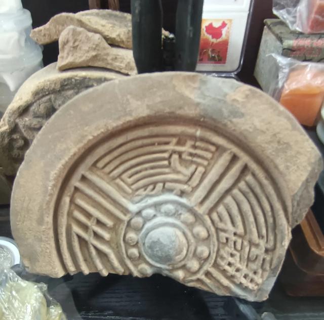 张文斌的强项:书画艺术与珍品收藏
