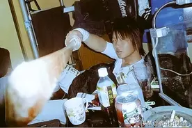 整蛊格斗家节目，差点酿成事故！美女遇袭击职业拳手应对错误百出图片