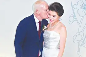 她是港姐亚军，不顾反对嫁大24岁外国老公，婚后恩爱今年生二胎图片