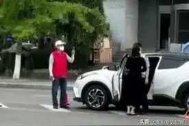 4段视频里的警民是非分析，再现丹东袭警事件的真相图片