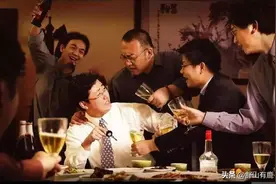 这几类人主动请你“吃饭”，一般都没好事，要及时拒绝图片