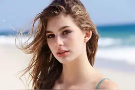 阿根廷超模——卡米拉·莫罗图片