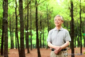 等你老了，躺在病床上就会明白：世上最亲的，只有3个人图片