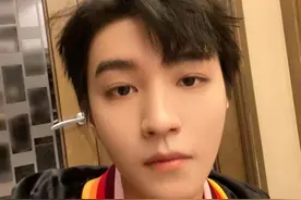 王俊凯被曝延期毕业，重修数门课程，大一时被取消英文考试资格图片