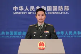 我国防部呼唤台湾归来，话音刚落，岛内举行大规模游行，支持统一图片