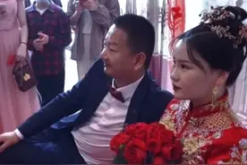 人红了钱有了，老婆却带着孩子跑了，网红小阿giao够倒霉的图片