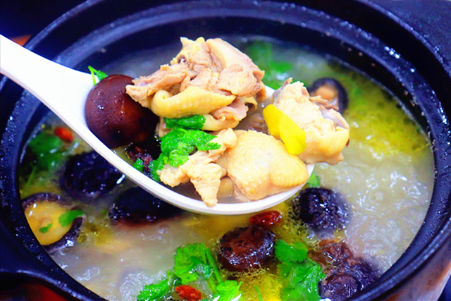 鸡肉和什么一起煲汤好（入秋后）