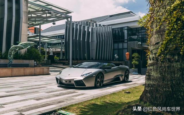 每日靓车图赏 | 你们喜欢的一代经典兰博基尼雷文顿敞篷版来了