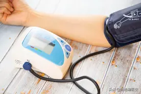 为啥电子血压计越测越低？是因为电子血压计不准吗？图片