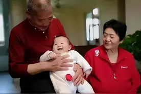 2019年山东67岁阿姨意外怀孕，不顾子女阻拦执意生子，如今怎样了图片