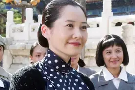 同样是演宋庆龄，把《破晓东方》版和李羚许晴等人对比，高下立见图片