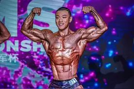 健身榜样｜胃癌带给他20cm伤疤靠健美重塑钢铁之躯，铁血战士王寅图片