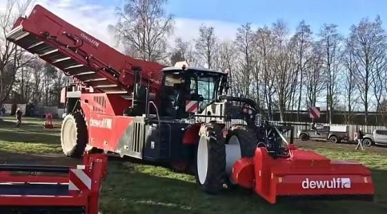 凯斯和纽荷兰农业机械展