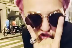端碗吃肉，放碗骂娘？一边圈钱一边辱华，谁惯他们的臭毛病？图片