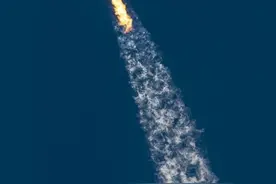 三名富商乘坐SpaceX飞船抵达空间站，10日太空游一人票价3.5亿元图片