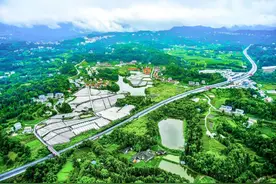 走进老区看新貌丨追寻红色足迹 感受巴蜀时代新貌图片