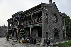 张作霖死后，最受宠的五姨太天天浓妆艳抹，却将东北沦陷推迟三年图片