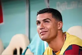 37岁C罗泪别世界杯！央视13字犀利评价 球迷高度认可图片