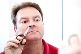 鼻毛往外窜的男人，有何不同之处？鼻毛旺盛说明啥？涨知识了图片