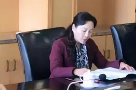 59岁女副行长被双开，参加迷信活动等图片