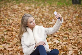 手机相机不仅可以用来拍照，左上角还隐藏多个功能，你发现了吗？图片