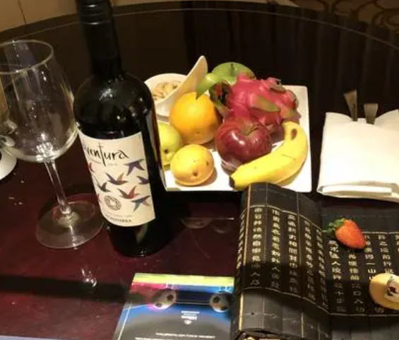 男子花2000元包夜女大学生，发生关系次数太多，竟被女子举报强奸