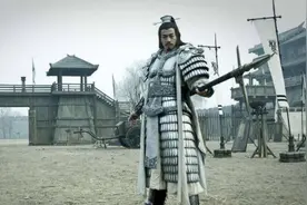 古代武将，真能举着几十斤的超重兵器打一天？出土文物给出答案图片