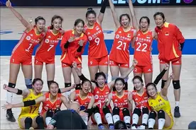 爆冷换人！女排总决赛换教练，决赛大名单出炉，两位奥运冠军领衔图片
