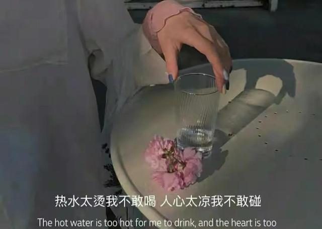 朋友圈情感文案图｜散伙是人间常态，而我也不是什么例外