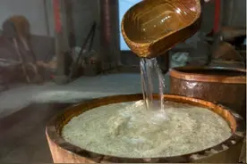 农村集市上 10 元一斤的散酒，是纯粮酒吗？听听酿酒师傅怎么说图片