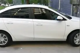 10 万内最合适的家用车，它就是别克凯越，不服来辩图片