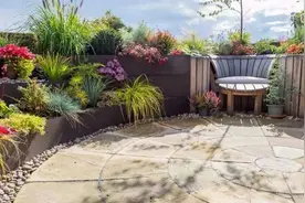 没有覆土的屋顶花园景观排水设计图片